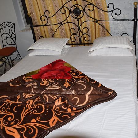 Hotel Deep Valley Mount Abu Esterno foto