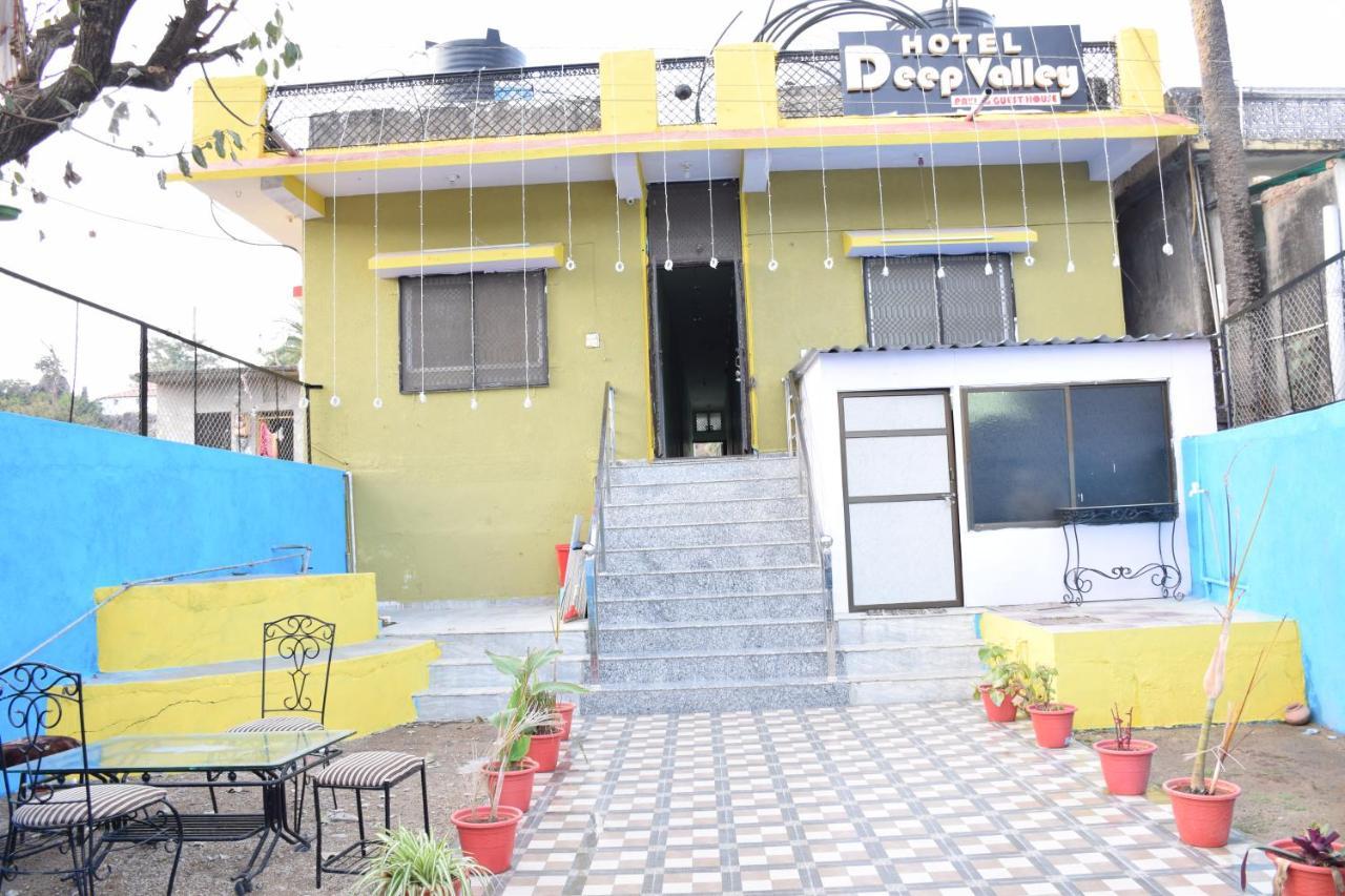 Hotel Deep Valley Mount Abu Esterno foto