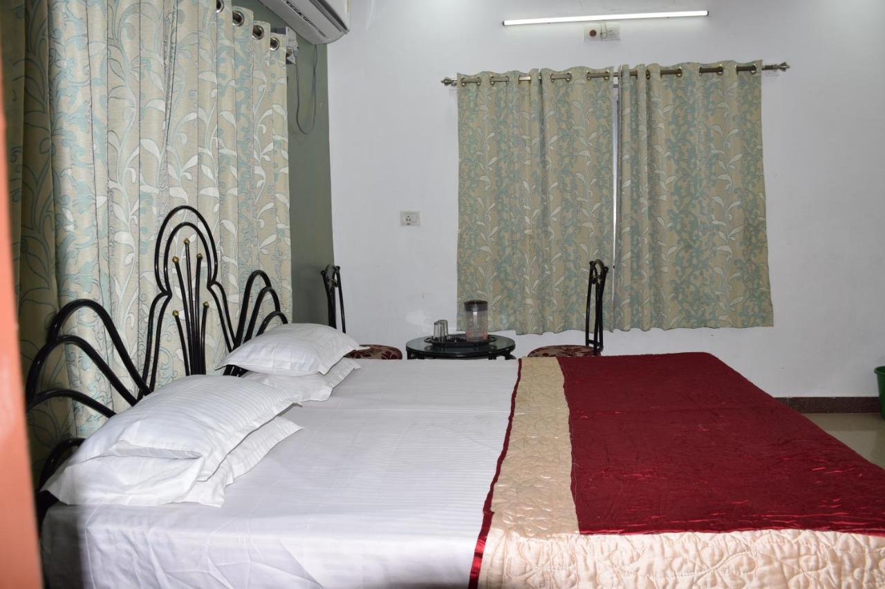 Hotel Deep Valley Mount Abu Esterno foto