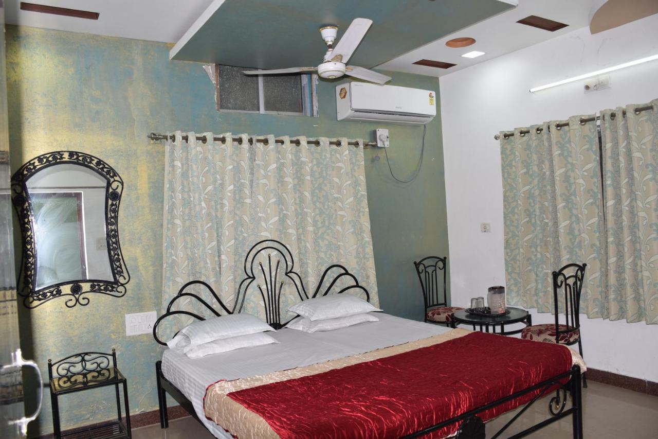 Hotel Deep Valley Mount Abu Esterno foto