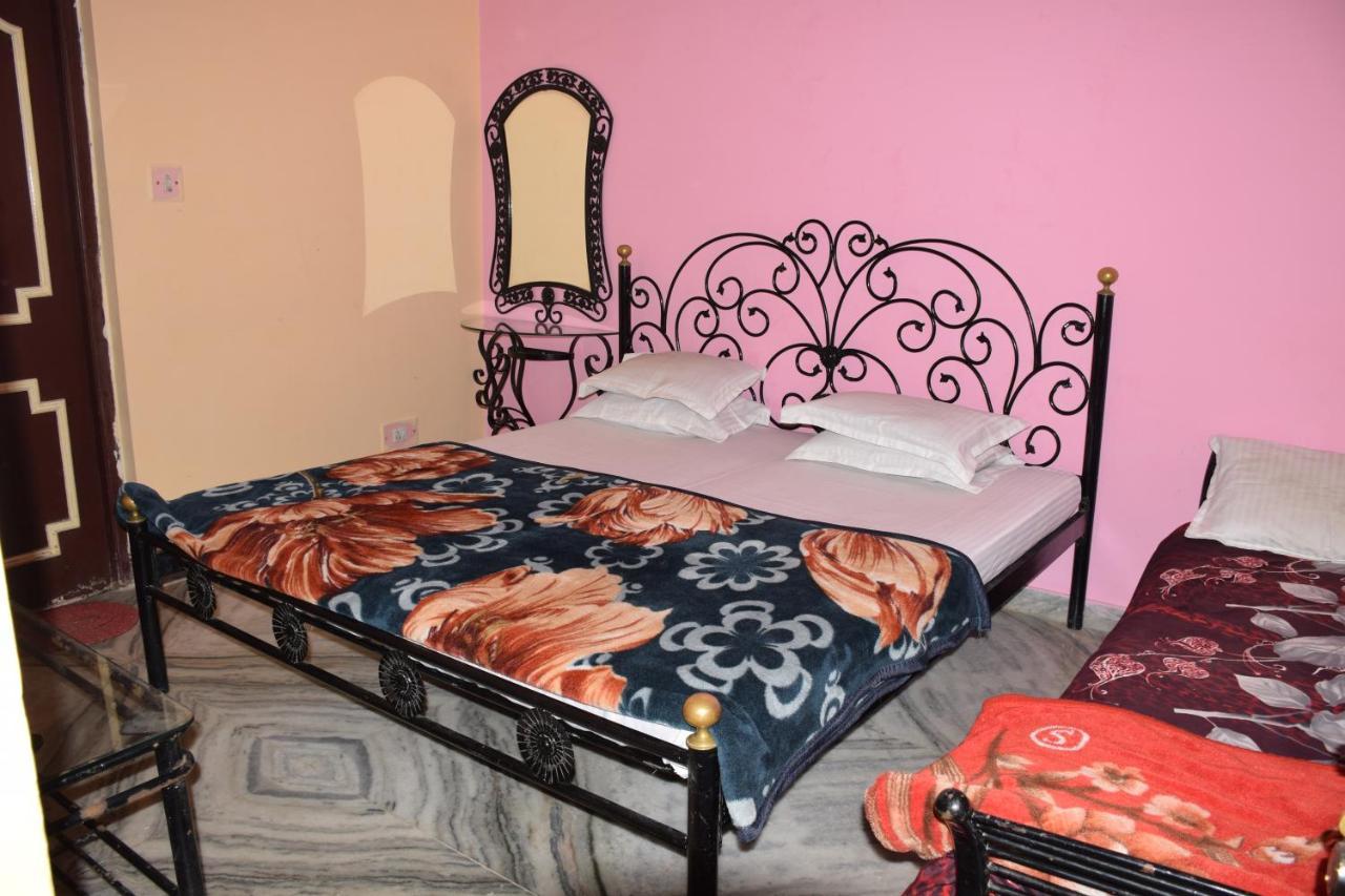 Hotel Deep Valley Mount Abu Esterno foto