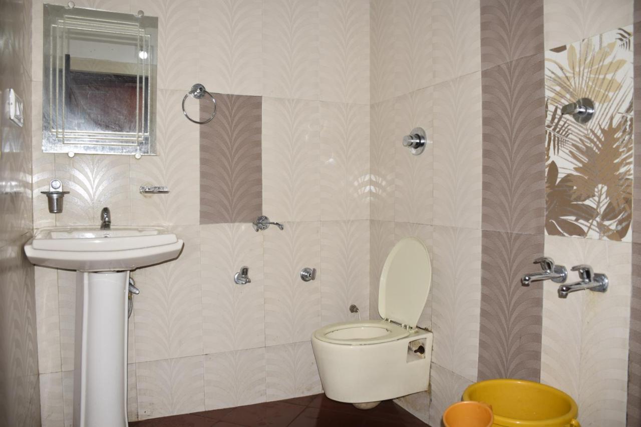 Hotel Deep Valley Mount Abu Esterno foto