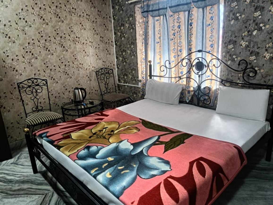Hotel Deep Valley Mount Abu Esterno foto