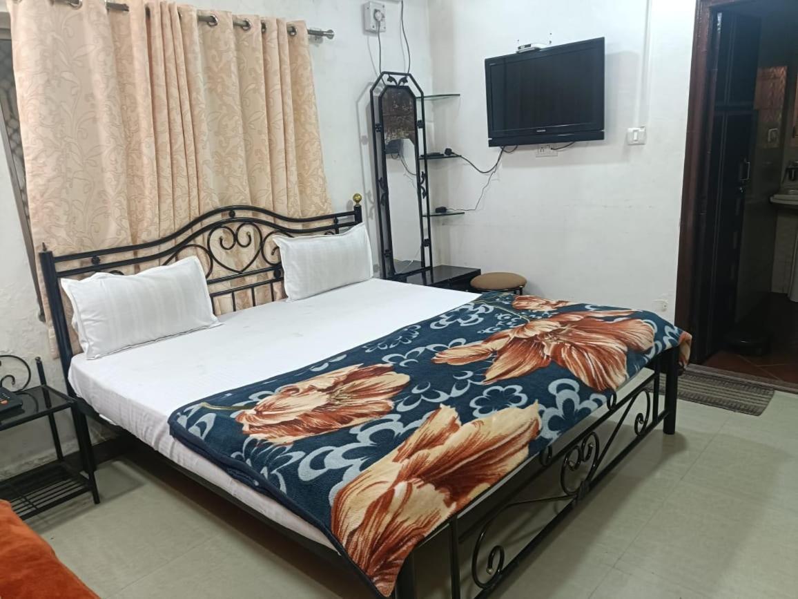 Hotel Deep Valley Mount Abu Esterno foto