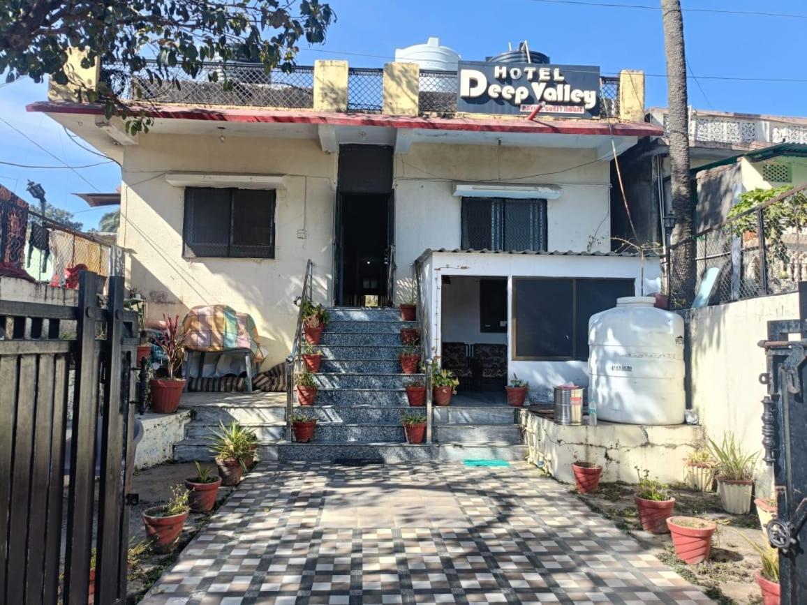 Hotel Deep Valley Mount Abu Esterno foto
